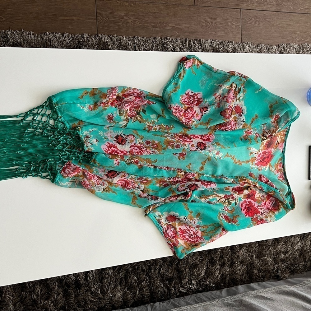 🔥What's Hot Beverly Hills Boutique Kimono w/Tassels! Swim Cover.Very Versatile! - Picture 4 of 7